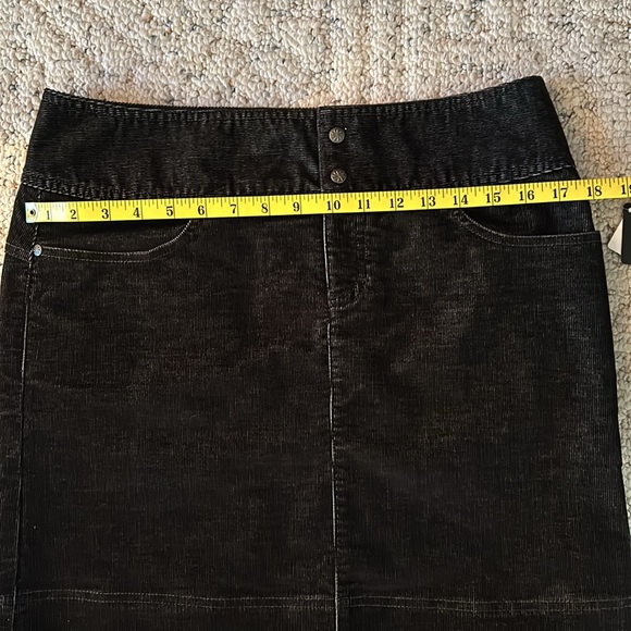 Athleta corduroy skirt, black, size 8 - Picture 7 of 8